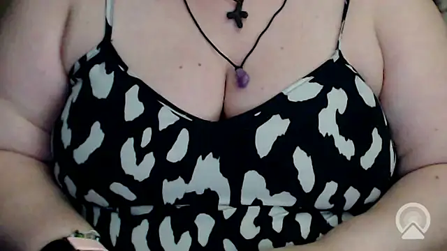 Snapshot of mayasmith chatting on July 3, 2026, 12:17 am mayasmith online show from July 3, 2026, 12:17 am
