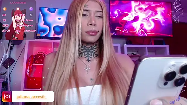 Snapshot of caroline_cossei chatting on November 1, 2025, 10:03 pm caroline cossei online show from November 1, 2025, 10:03 pm