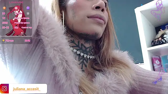 Snapshot of caroline_cossei chatting on July 1, 2026, 3:18 am caroline cossei online show from July 1, 2026, 3:18 am