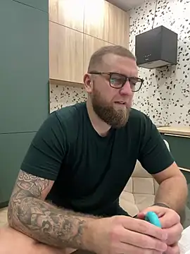 Snapshot of Bear_bear_ chatting on February 22, 2025, 10:20 pm Bear bear  online show from February 22, 2025, 10:20 pm