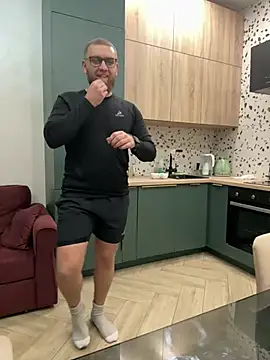 Snapshot of Bear_bear_ chatting on February 21, 2025, 5:09 pm Bear bear  online show from February 21, 2025, 5:09 pm