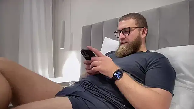 Snapshot of Bear_bear_ chatting on October 26, 2025, 12:38 pm Bear bear  online show from October 26, 2025, 12:38 pm