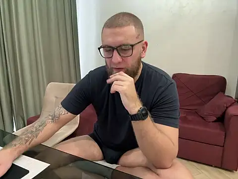 Snapshot of Bear_bear_ chatting on March 16, 2025, 8:21 am Bear bear  online show from March 16, 2025, 8:21 am