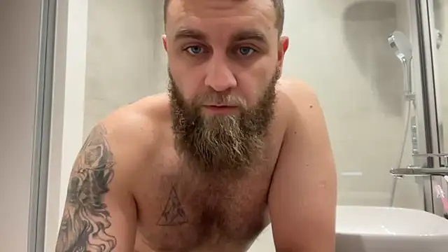 Snapshot of Bear_bear_ chatting on November 11, 2025, 8:42 am Bear bear online show from November 11, 2025, 8:42 am