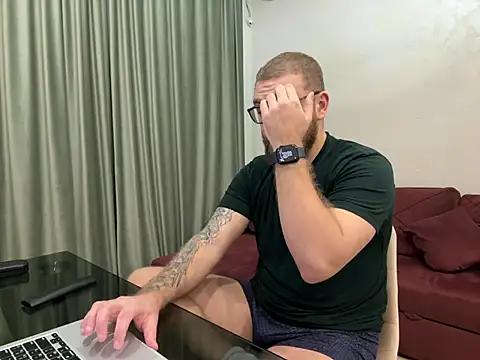 Snapshot of Bear_bear_ chatting on March 6, 2025, 2:19 am Bear bear  online show from March 6, 2025, 2:19 am