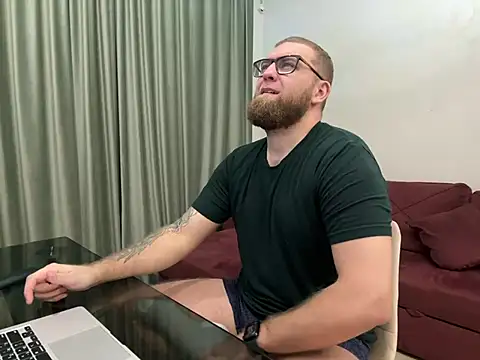 Snapshot of Bear_bear_ chatting on March 5, 2025, 10:32 pm Bear bear  online show from March 5, 2025, 10:32 pm