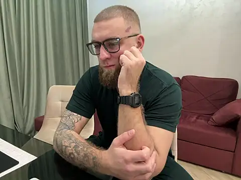 Snapshot of Bear_bear_ chatting on March 14, 2025, 2:31 am Bear bear  online show from March 14, 2025, 2:31 am