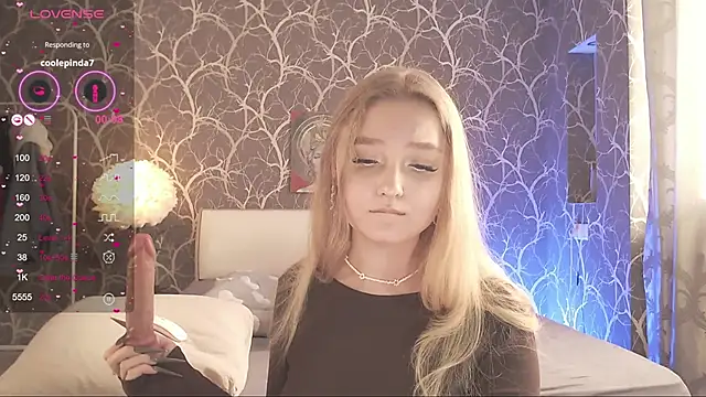 MiaMiaMeow online show from March 21, 2026, 1:48 pm