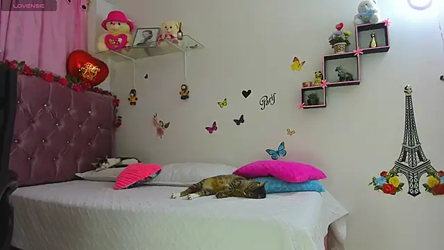 Snapshot of azahara_nagi chatting on October 24, 2025, 6:01 am azahara nagi online show from October 24, 2025, 6:01 am