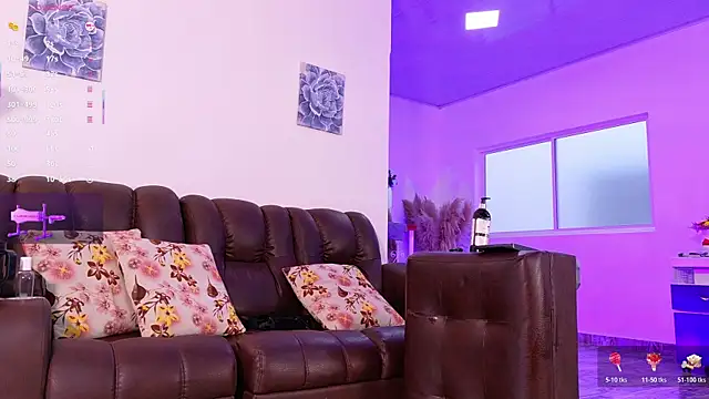 Snapshot of lara_giraldo chatting on July 15, 2026, 11:17 am lara giraldo online show from July 15, 2026, 11:17 am