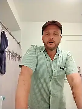 Snapshot of ShaneJames11 chatting on April 28, 2026, 8:02 pm ShaneJames11 online show from April 28, 2026, 8:02 pm