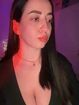 Snapshot of Emylia chatting on December 14, 2024, 9:45 pm Emylia online show from December 14, 2024, 9:45 pm