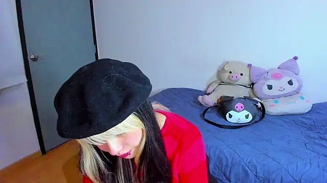 Snapshot of Akane-Mou chatting on February 19, 2025, 6:55 am Akane-Mou online show from February 19, 2025, 6:55 am