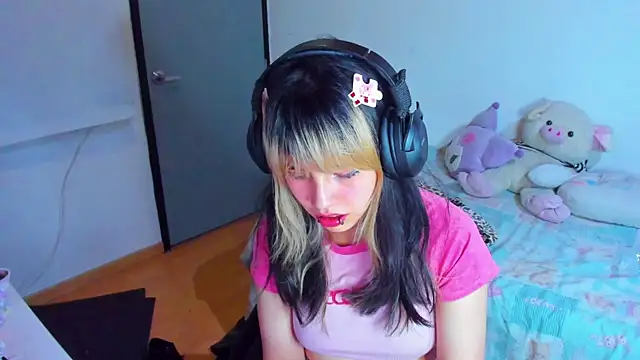 Snapshot of Akane-Mou chatting on January 18, 2025, 7:59 am Akane-Mou online show from January 18, 2025, 7:59 am