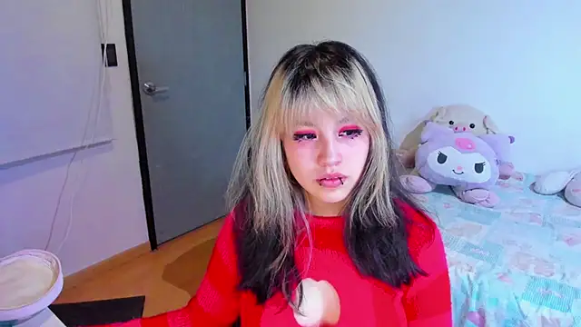 Snapshot of Akane-Mou chatting on December 21, 2024, 11:02 pm Akane-Mou online show from December 21, 2024, 11:02 pm