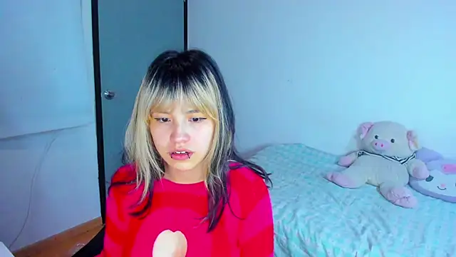 Snapshot of Akane-Mou chatting on January 23, 2025, 5:35 am Akane-Mou online show from January 23, 2025, 5:35 am