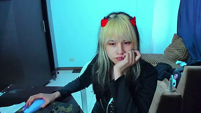 Snapshot of Akane-Mou chatting on February 15, 2025, 12:01 pm Akane-Mou online show from February 15, 2025, 12:01 pm