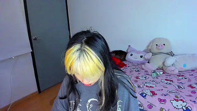 Snapshot of Akane-Mou chatting on February 25, 2025, 8:25 am Akane-Mou online show from February 25, 2025, 8:25 am