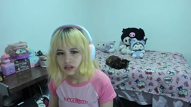 Snapshot of Akane-Mou chatting on September 18, 2025, 6:38 am Akane-Mou online show from September 18, 2025, 6:38 am