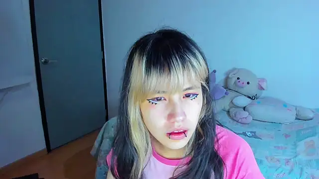 Snapshot of Akane-Mou chatting on January 18, 2025, 1:52 am Akane-Mou online show from January 18, 2025, 1:52 am