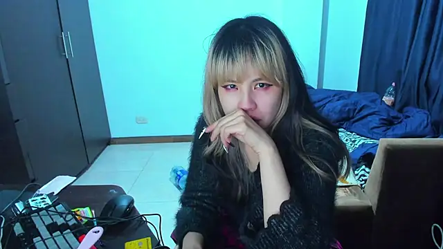 Snapshot of Akane-Mou chatting on January 10, 2025, 10:50 am Akane-Mou online show from January 10, 2025, 10:50 am