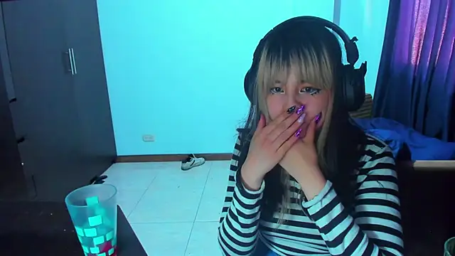 Snapshot of Akane-Mou chatting on January 19, 2025, 2:49 pm Akane-Mou online show from January 19, 2025, 2:49 pm