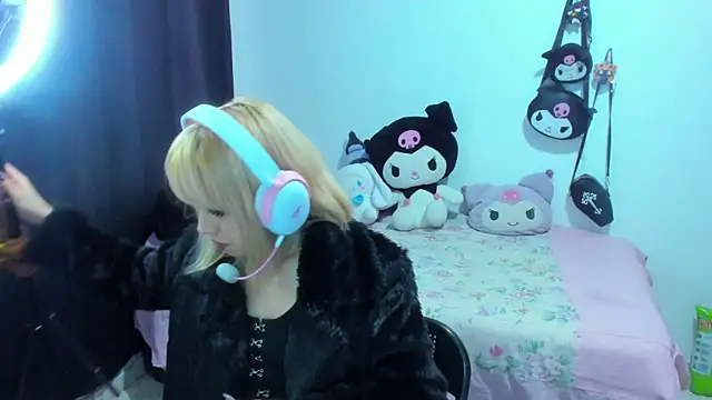 Snapshot of Akane-Mou chatting on October 24, 2025, 3:16 am Akane-Mou online show from October 24, 2025, 3:16 am