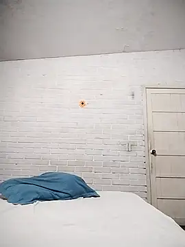 Snapshot of valeriaswang_Lucas chatting on November 5, 2025, 1:25 pm valeriaswang Lucas online show from November 5, 2025, 1:25 pm