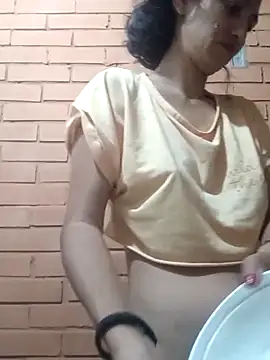 Snapshot of valeriaswang_Lucas chatting on October 15, 2025, 12:57 pm valeriaswang Lucas online show from October 15, 2025, 12:57 pm