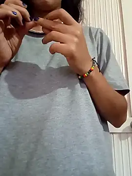 Snapshot of valeriaswang_Lucas chatting on December 1, 2025, 3:24 pm valeriaswang Lucas online show from December 1, 2025, 3:24 pm