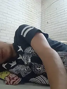 Snapshot of valeriaswang_Lucas chatting on June 13, 2026, 4:05 pm valeriaswang Lucas online show from June 13, 2026, 4:05 pm