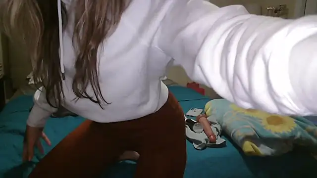 Snapshot of Heyitsmee33 chatting on September 10, 2025, 10:58 am Heyitsmee33 online show from September 10, 2025, 10:58 am