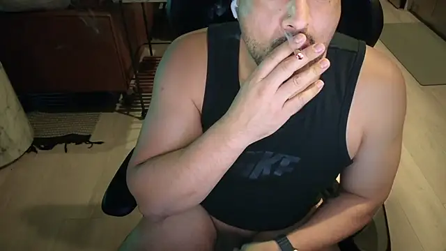 HungandThickLatin online show from September 30, 2025, 3:34 am