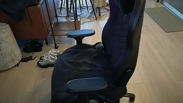 HungandThickLatin online show from September 16, 2025, 12:55 am