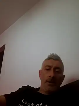 Snapshot of DildoG45 chatting on May 9, 2026, 6:28 am DildoG45 online show from May 9, 2026, 6:28 am
