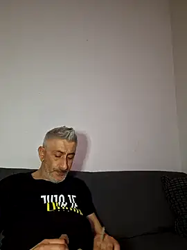 Snapshot of cuci45 chatting on March 7, 2026, 8:03 pm cuci45 online show from March 7, 2026, 8:03 pm