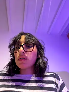 Snapshot of aurora_xoxo chatting on December 2, 2024, 4:15 am aurora xoxo online show from December 2, 2024, 4:15 am