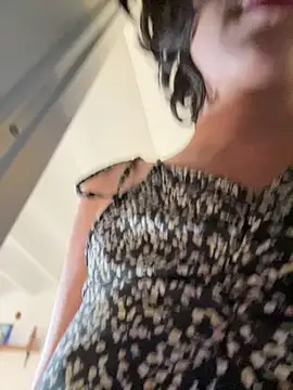 aurora xoxo online show from April 12, 2026, 8:01 pm