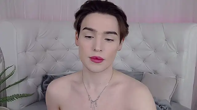 RobbyCharming online show from May 3, 2026, 4:50 am