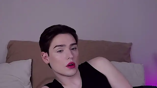 Snapshot of RobbyCharming chatting on June 27, 2026, 7:47 am RobbyCharming online show from June 27, 2026, 7:47 am