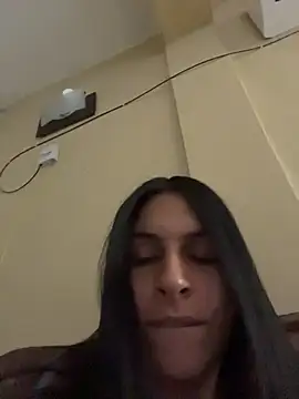 charlotte stevenss  online show from April 24, 2026, 1:24 pm