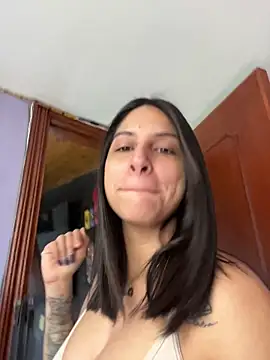 charlotte stevenss  online show from December 5, 2025, 2:37 pm