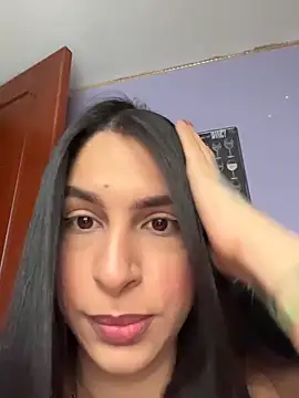 Snapshot of charlotte_stevenss_ chatting on July 4, 2026, 2:21 pm charlotte stevenss online show from July 4, 2026, 2:21 pm