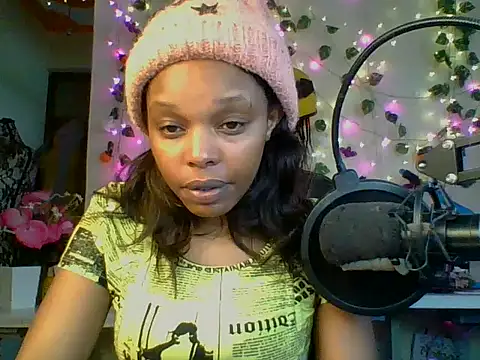 Snapshot of Anaconda2350 chatting on May 18, 2026, 7:57 am Anaconda2350 online show from May 18, 2026, 7:57 am