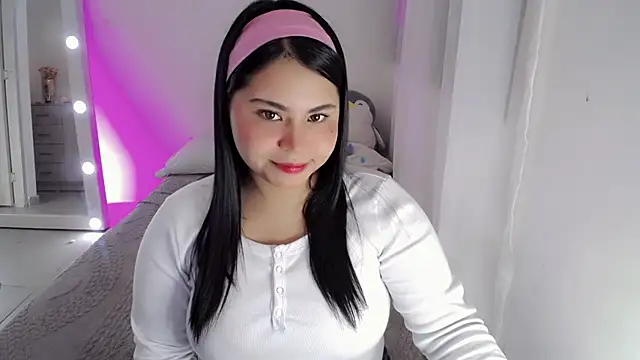 Youlittlepervertt  online show from June 24, 2026, 12:31 am