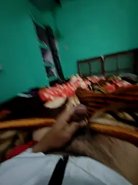 Snapshot of Deshilund9 chatting on January 14, 2026, 7:45 am Deshilund9 online show from January 14, 2026, 7:45 am