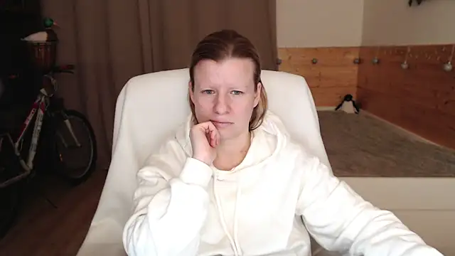 Exponent 5 online show from December 4, 2024, 9:40 pm