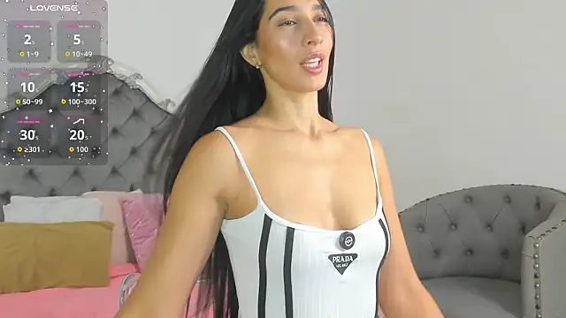 Snapshot of Valentina_Ross_ chatting on July 28, 2026, 12:23 pm Valentina Ross online show from July 28, 2026, 12:23 pm