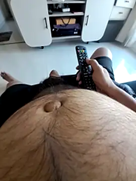 Snapshot of NH2022 chatting on December 15, 2025, 8:31 am NH2022 online show from December 15, 2025, 8:31 am