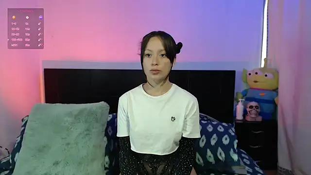 Snapshot of it_l chatting on November 8, 2025, 1:36 pm it l online show from November 8, 2025, 1:36 pm